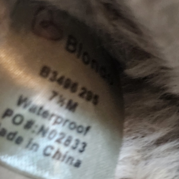 Blondo Haven Womens Platform Boots Side Zip Faux Fur Suede Sand Size 7.5 NEW - Picture 9 of 10